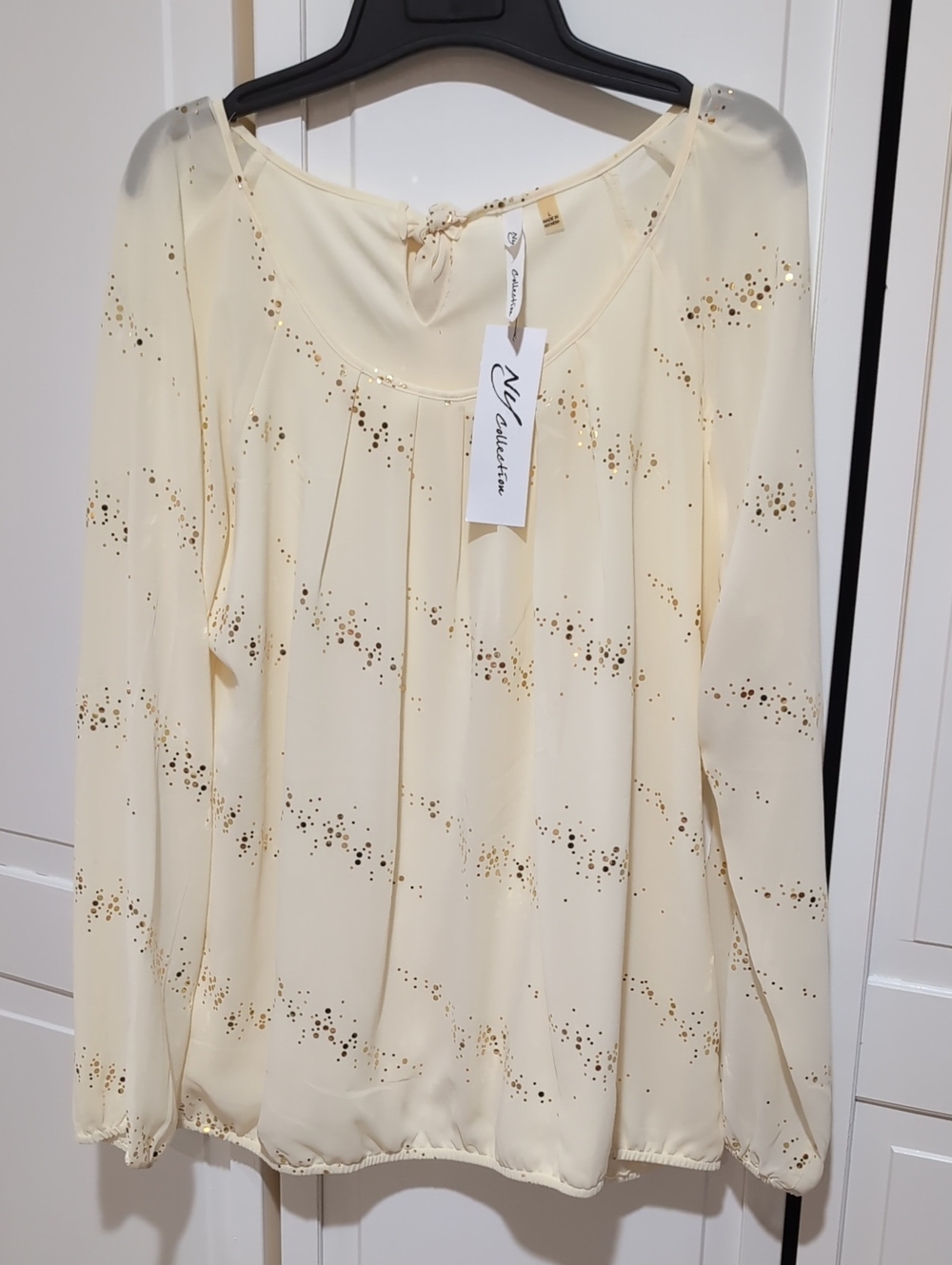 NWT NY Collection Cream Blouse with Metallic Gold Details - Large